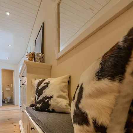 Viktoria B33 By Vacations, Exklusive App Mit Bergblick Im Zentrum 아로사