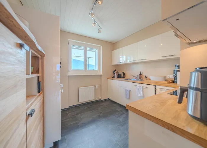 Viktoria B33 By Vacations, Exklusive App Mit Bergblick Im Zentrum アパート アローザ