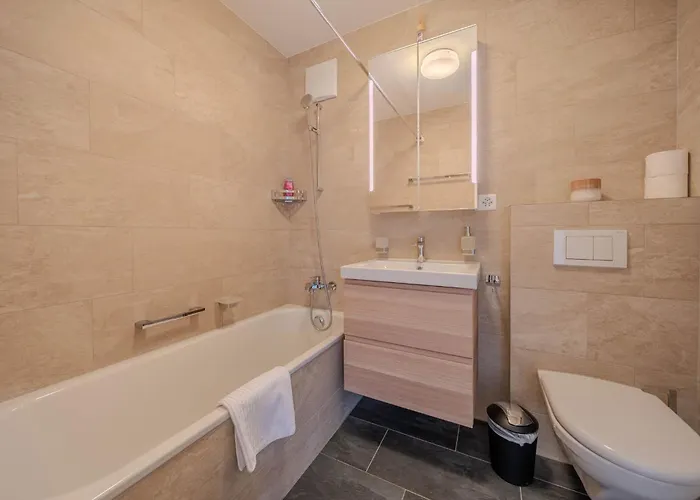 Viktoria B33 By Vacations, Exklusive App Mit Bergblick Im Zentrum Διαμέρισμα Αρόζα